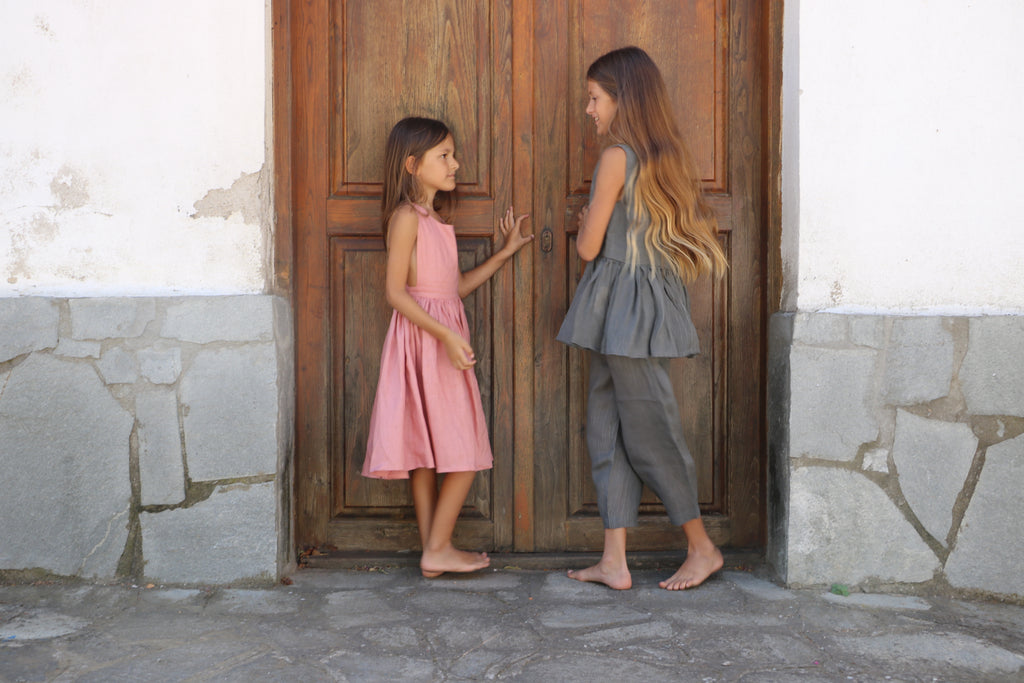 YRIO Gathered Peplum Top — Charcoal